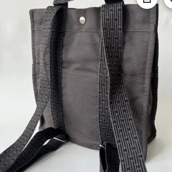 Hermès Her Line MM Backpack 👝 - Picture 4 of 13